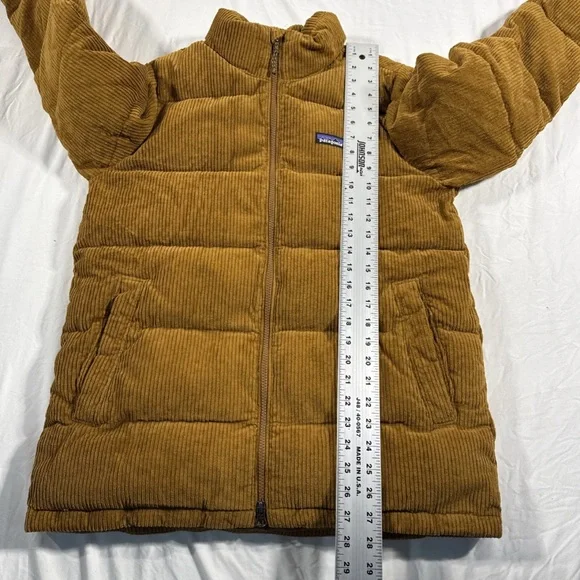 NWT Women’s Patagonia Fjord Corduroy Puffer Jacket size M - Picture 6 of 6